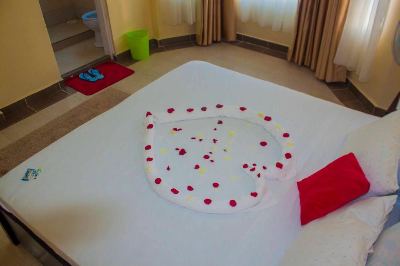 Elegant Comfy Rooms- Jkia ไนโรบี ภายนอก รูปภาพ